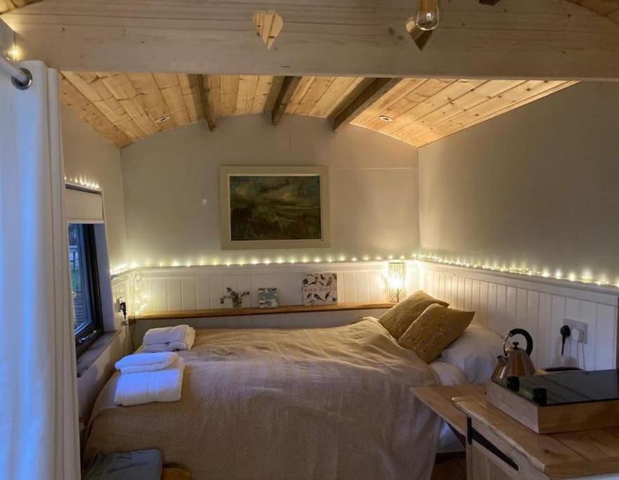 Aspen Leaves: The Perfect Farm Retreat Villa Graffham Bagian luar foto